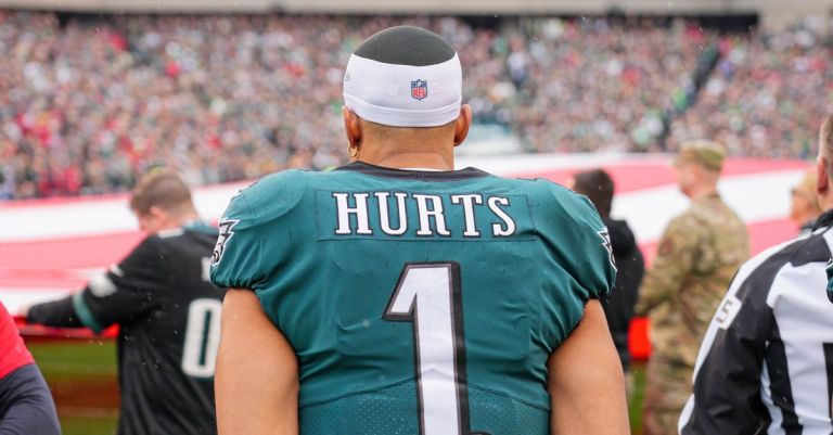 Fantasy Football Picks: Eagles vs Chiefs DraftKings NFL DFS Super Bowl Showdown Strategy