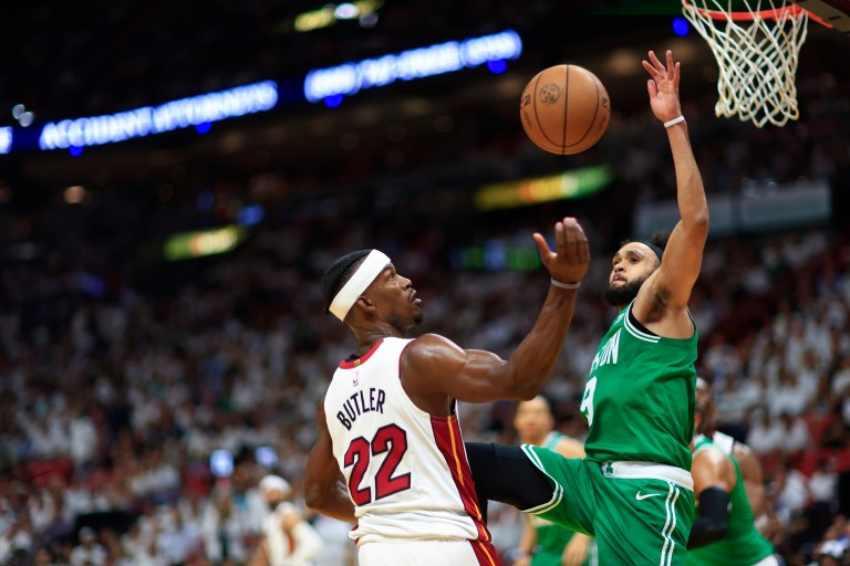 How many playoff Game 7s have been played? Which teams win Game 7 more?