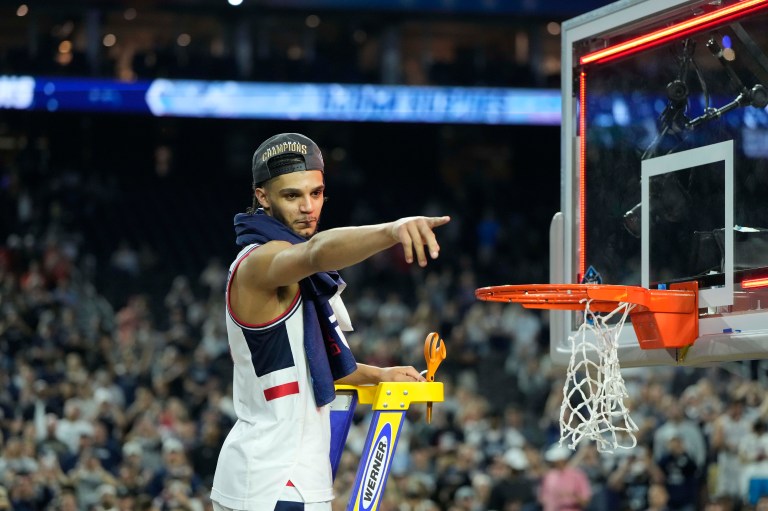 Bucks trade with Magic, select Andre Jackson Jr. with No. 36 pick in 2023 NBA Draft