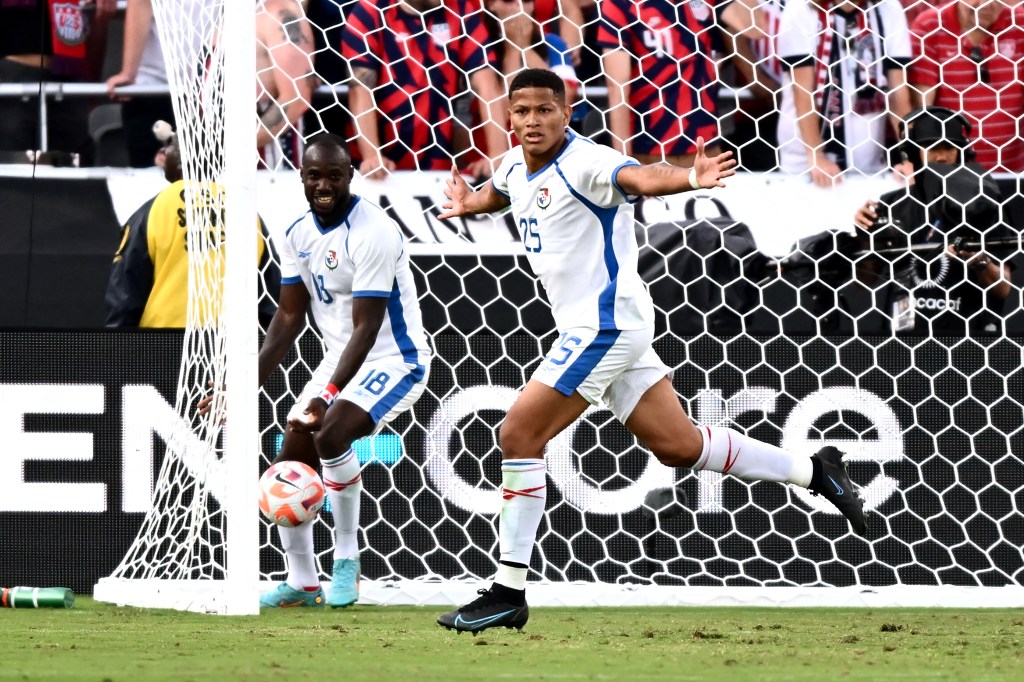 Who is in 2023 Gold Cup Final?
