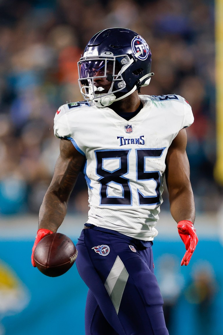 Who is the Titans starting tight end for fantasy football in 2023?