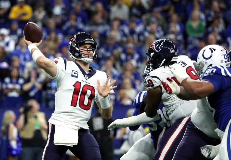NFL DFS Showdown picks for Texans vs. Patriots in Week 1 of NFL preseason