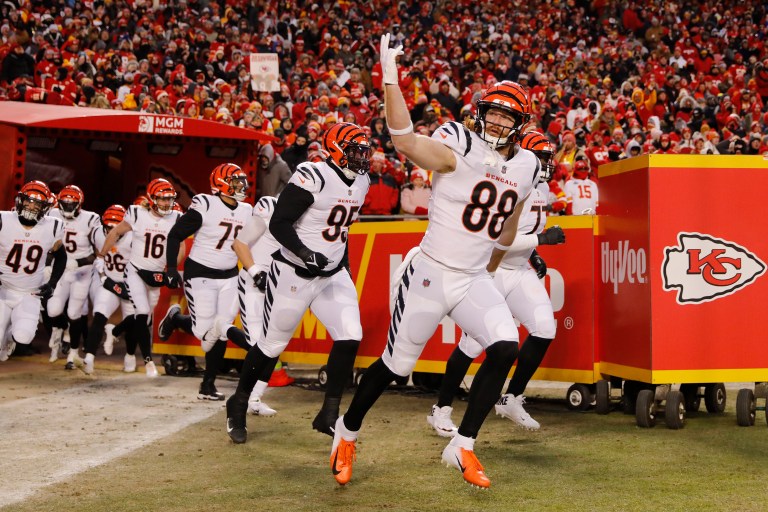 Who is the Panthers starting tight end for fantasy football in 2023?