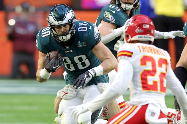 Who is the Eagles starting tight end for fantasy football in 2023?