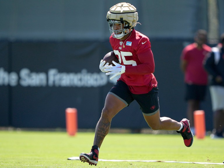 49ers RB Elijah Mitchell not practicing due to adductor strain