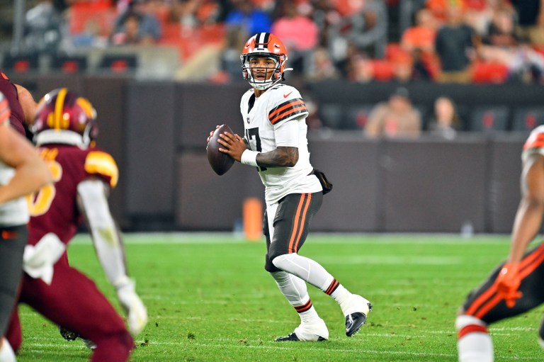 What happened to Dorian Thompson-Robinson? Live injury updates for NFL Week 16