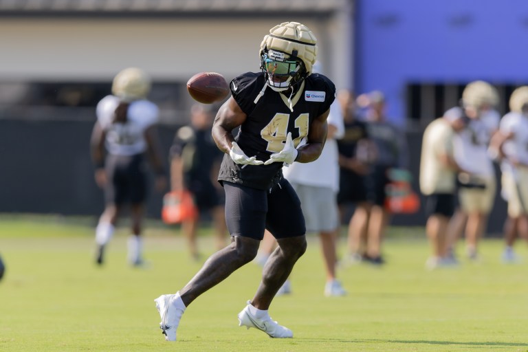 Report: NFL suspending Saints RB Alvin Kamara three games to begin 2023 season