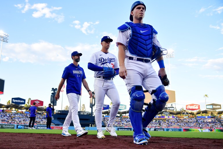 Picks, predictions for Brewers vs. Dodgers on Thursday, August 17