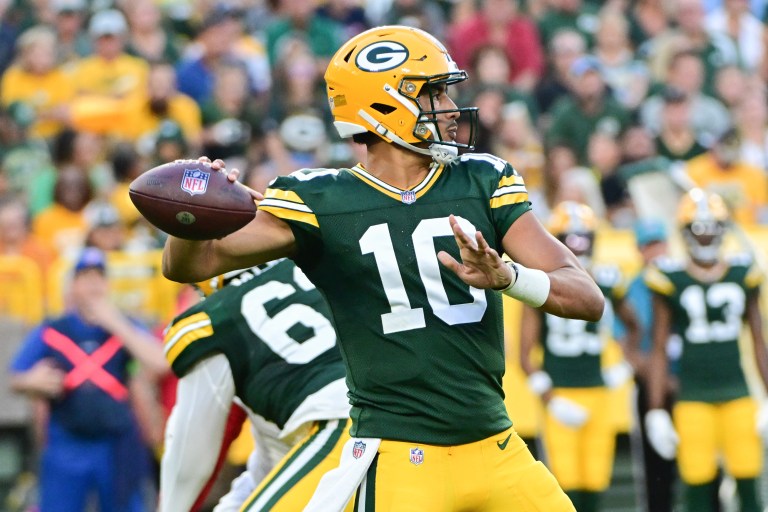 Packers, Patriots preseason game suspended after big hit to Pats CB Isaiah Bolden