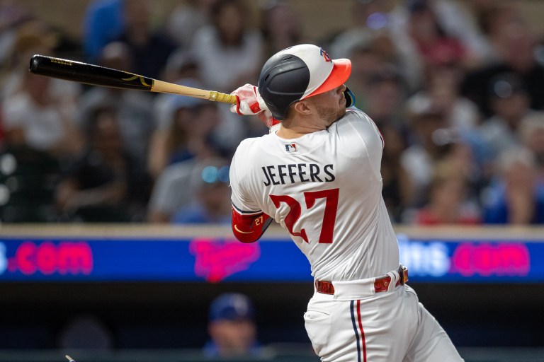 Picks, predictions for Rangers vs. Twins on Friday, August 25