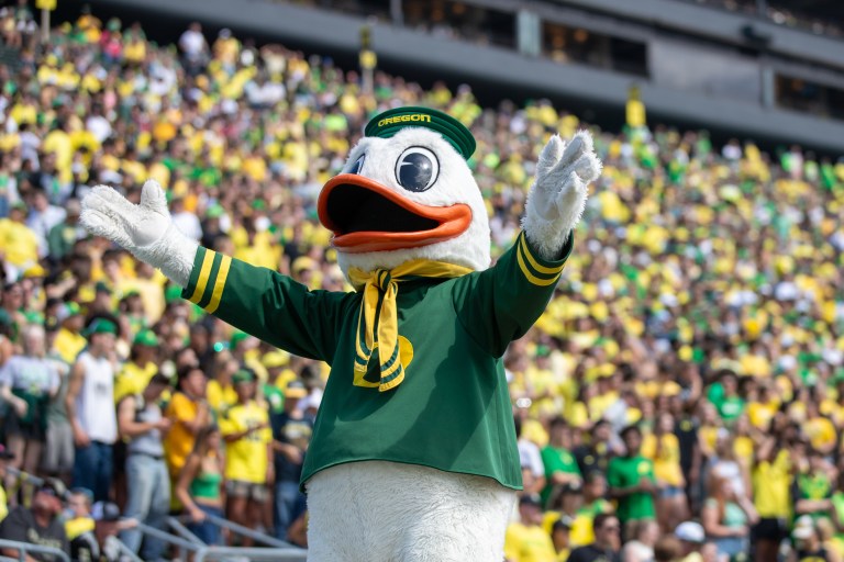 Hawai’i vs. Oregon picks, best bets for Week 3 matchup