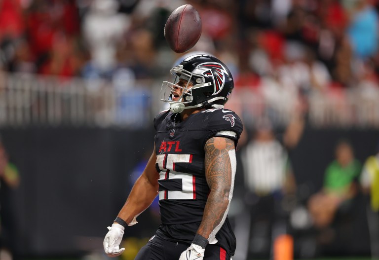 Tyler Allgeier worth waiver wire add to fantasy football lineups ahead of Week 2