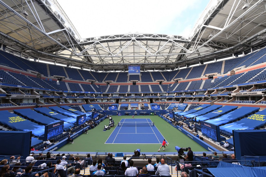 #6 Coco Gauff upsets #2 Aryna Sabalenka at US Open Final to win first Grand Slam title
