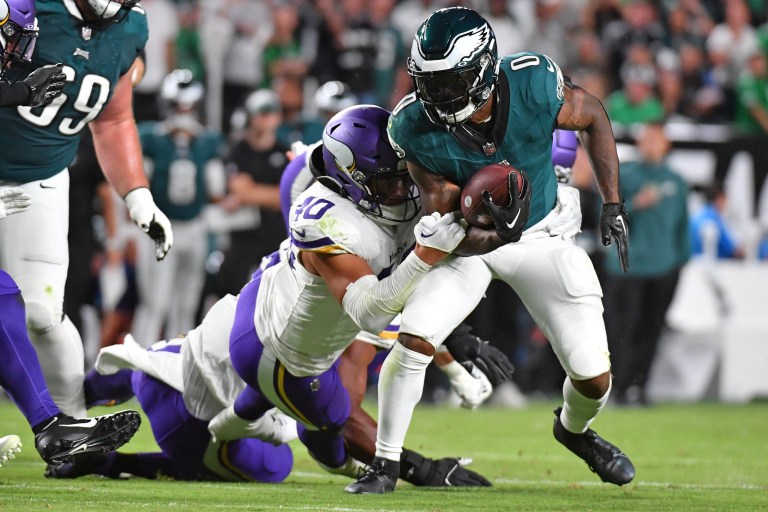 D’Andre Swift has two TDs vultured by Jalen Hurts in Week 2 vs. Vikings