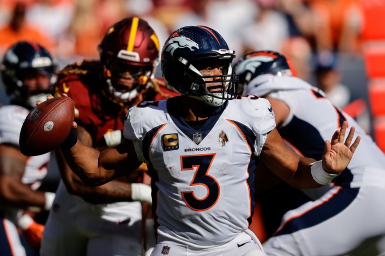 Russell Wilson completes Hail Mary pass, fails on two-point conversion