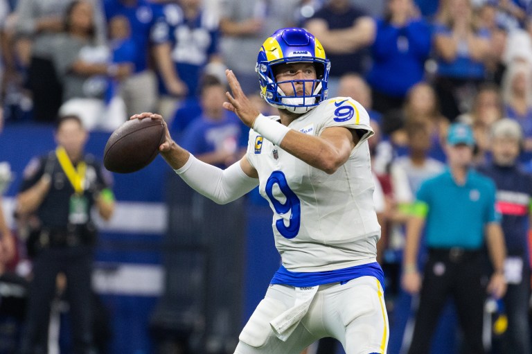 Rams QB Matthew Stafford tweaks hip in Week 4 vs. Colts