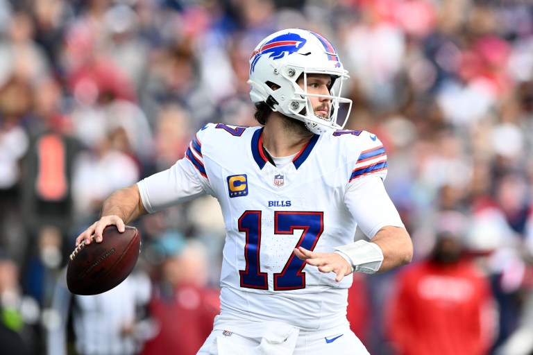 Fantasy Football Picks: Buccaneers vs. Bills DraftKings NFL DFS TNF Showdown Strategy