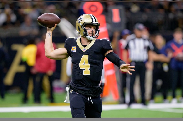 Derek Carr start or sit: Week 8 fantasy football advice