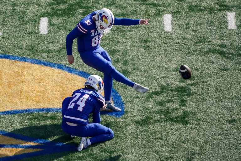 Weather delay in Oklahoma vs. Kansas game with Jayhawks leading
