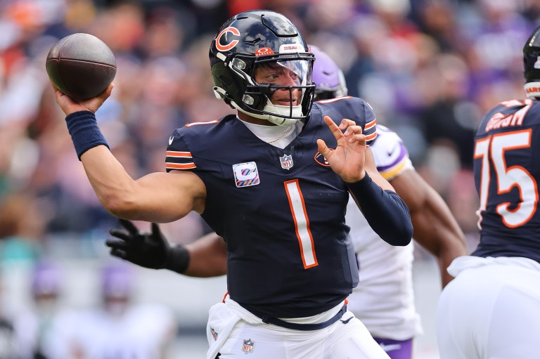 Pick against the spread for Panthers vs. Bears in Week 10 of 2023 NFL season