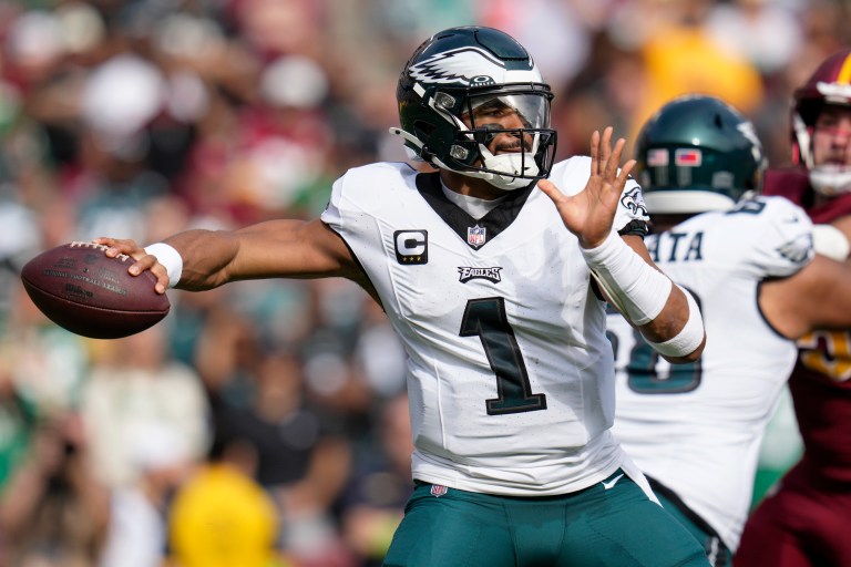 Fantasy Football Cheat Sheet: Top DraftKings NFL DFS Plays for Week 9