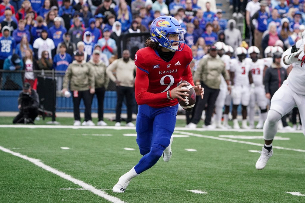 Kansas quarterback Jason Bean injured, status for rest of game vs. Texas Tech