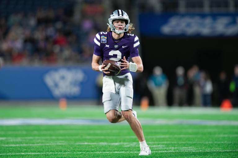 Kansas State eats the Pop Tarts Bowl mascot because college football is wonderful [VIDEO]