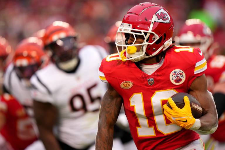 Fantasy Football Picks Today: Top DraftKings NFL DFS Targets, Values for AFC Wild Card Saturday