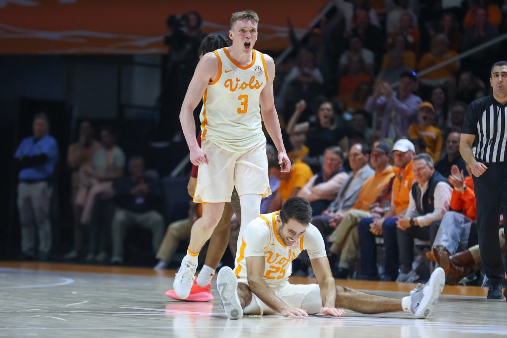 Opening odds for Tennessee vs. Kentucky on Saturday