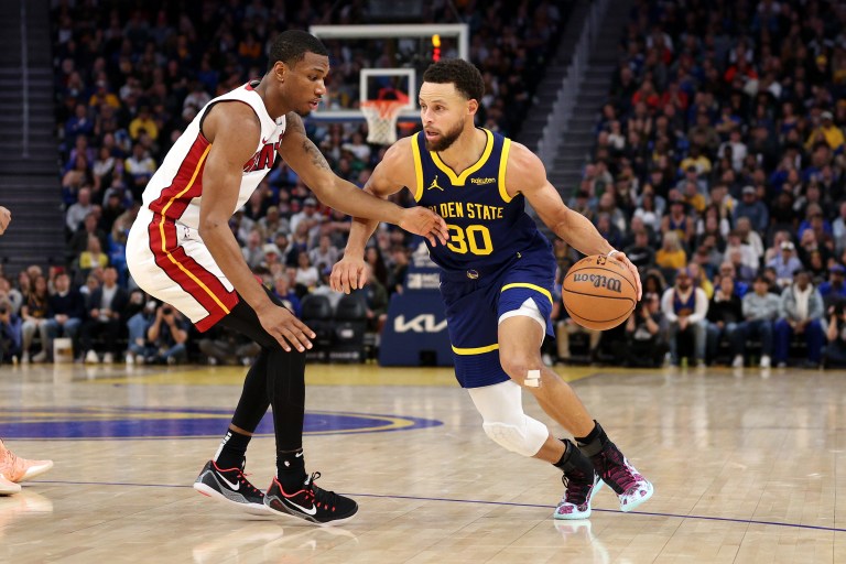 Warriors vs. Heat pick against the spread, over/under for Tuesday, March 26