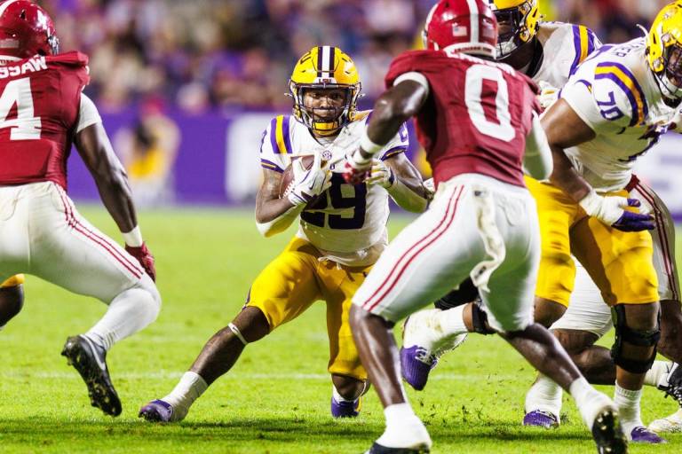 No. 21 LSU vs. Florida Week 12 College Football Picks & Predictions on DraftKings Sportsbook