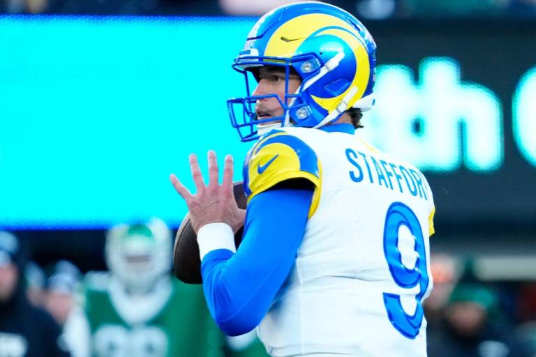 Rams vs. Cardinals Week 17 NFL Picks & Predictions on DraftKings Sportsbook