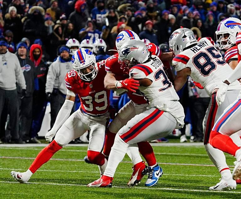 Chargers vs. Patriots Week 17 NFL Picks & Predictions on DraftKings Sportsbook