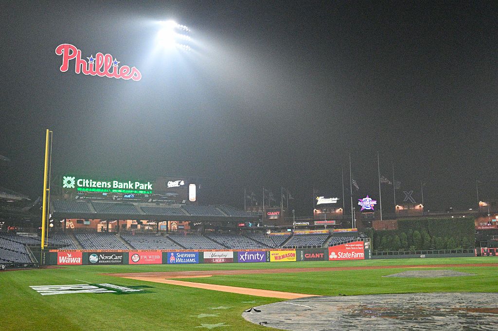 Dodgers at Phillies game delayed due to rain Tuesday 7/21/26