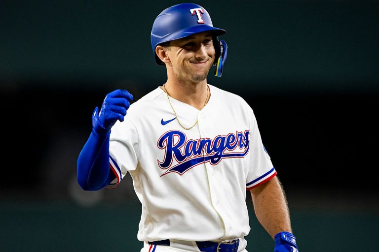 What happened to Wyatt Langford? Live injury updates for Mariners vs. Rangers on 7/25/26