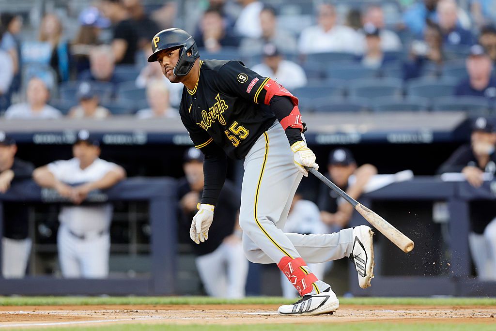 What happened to Esmerlyn Valdez? Live injury updates for Pirates vs. Diamondbacks on 7/27/26
