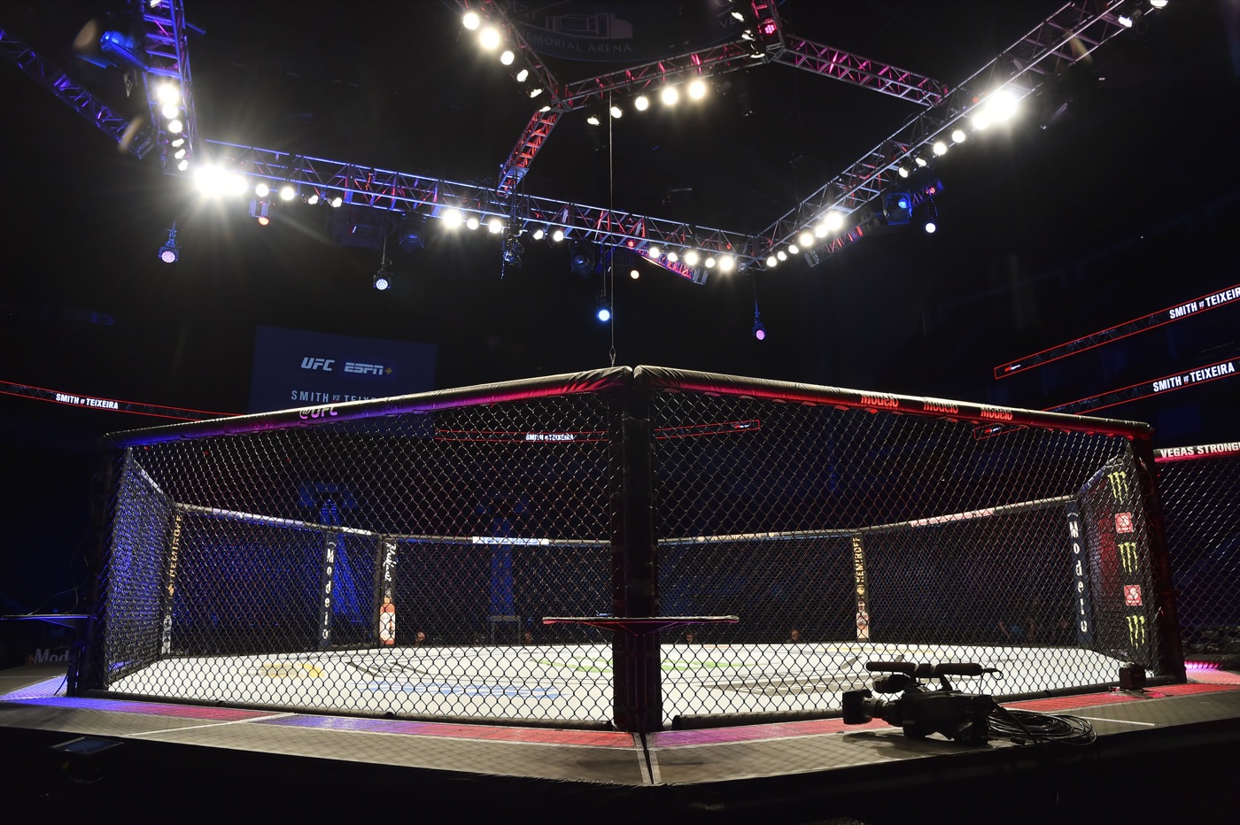 Predicción, elección para Lawrence Lui vs. Héctor Santiago en UFC Shanghai