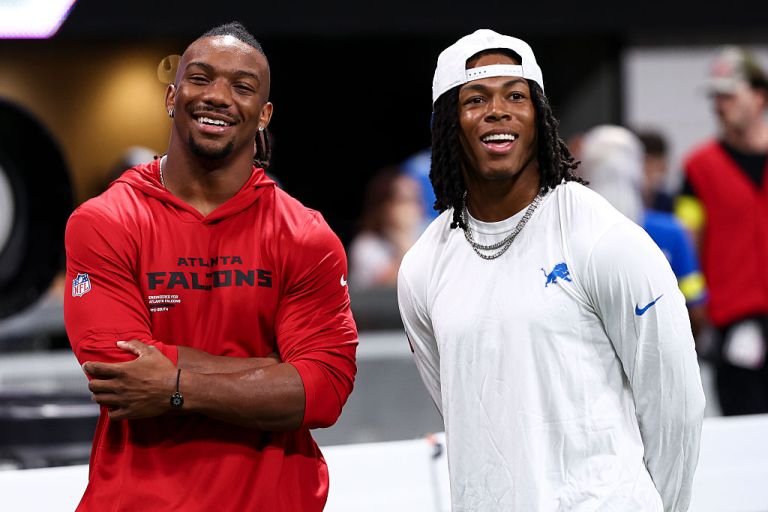 Full 2026 fantasy football cheatsheet: Top 200 ranks, RB/WR profiles & sleepers, QB & TE league-winners