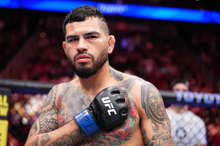 Best fighter prop bets for UFC Fight Night: Hernandez vs. Rodrigues on Saturday, 8/22/26
