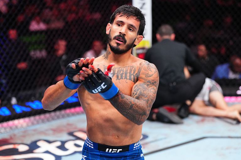 Prediction, pick for Jamall Emmers vs. Lerryan Douglas at UFC Sacramento