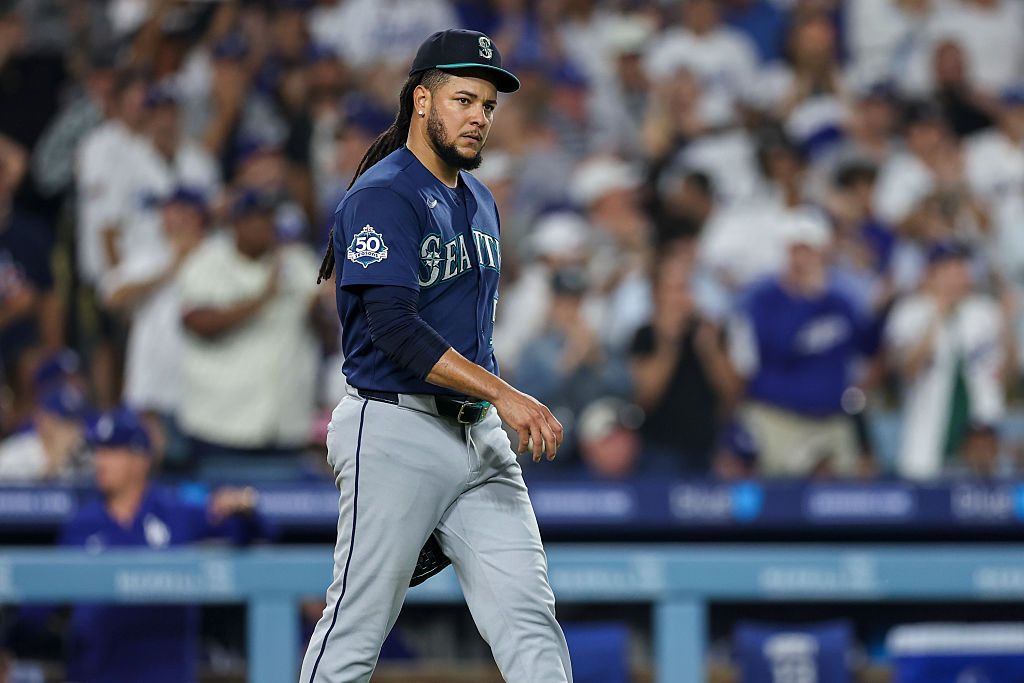 White Sox acquire Luis Castillo from Mariners: Trade Summary, Reaction