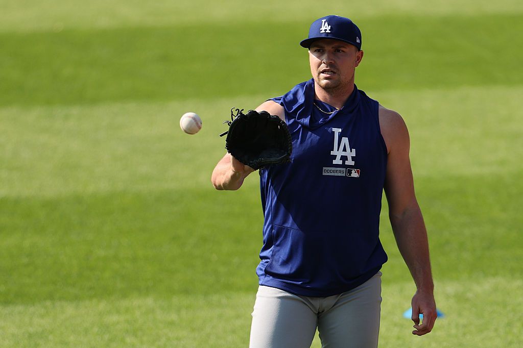 Los Angeles Dodgers at Chicago Cubs prediction, pick for Tuesday 8/4/26