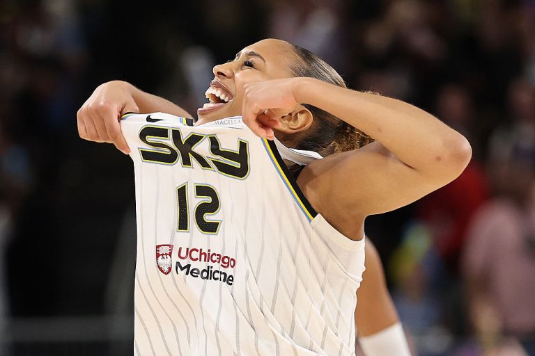 Indiana Fever vs. Chicago Sky prediction, pick for Sunday 8/23/26