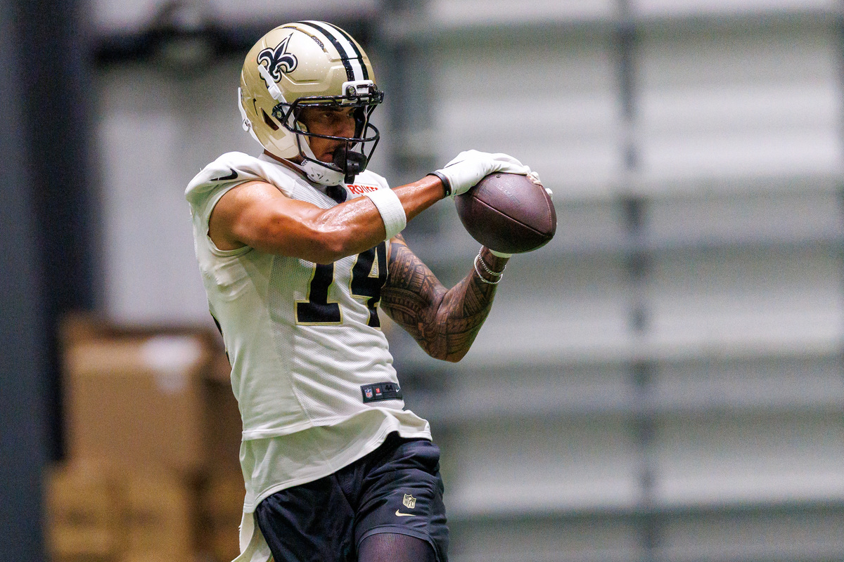 Is Devaughn Vele worth adding in fantasy football before Week 1?
