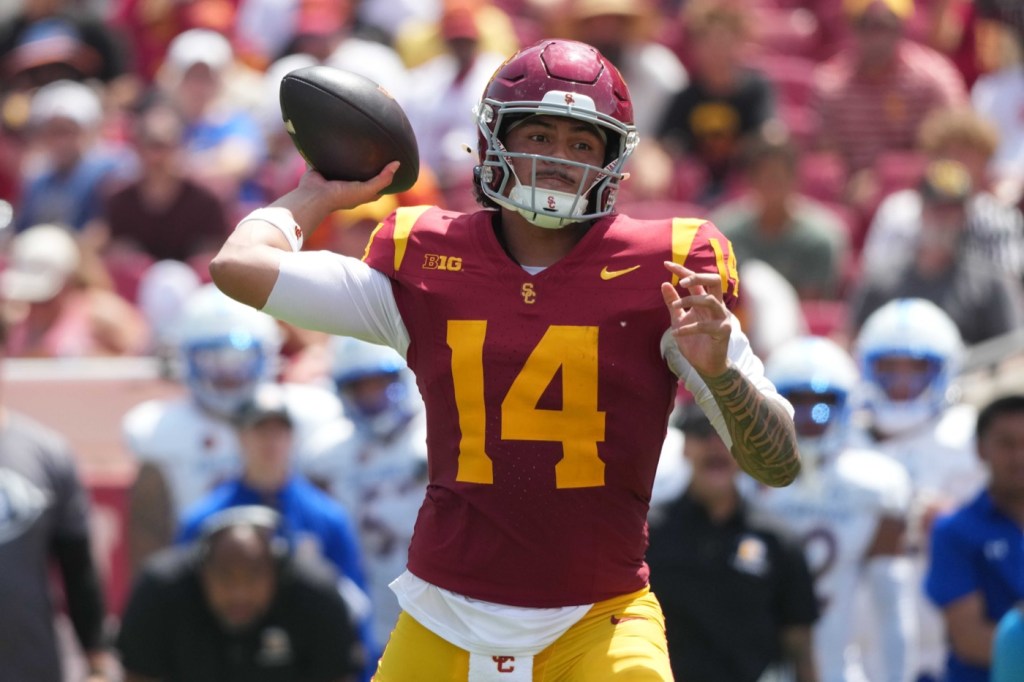 Fantasy College Football Picks: Top DraftKings Week 1 CFB DFS Targets, Values for Friday 9/4/26