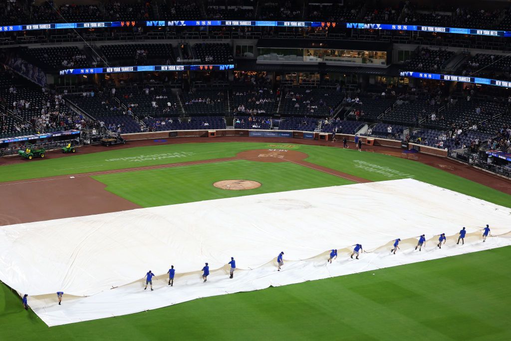 Mets at Yankees game delayed due to rain Sunday 9/13/26
