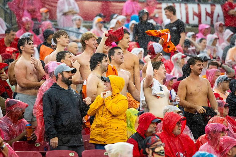 Buccaneers vs. Browns game delayed due to lightning in the area Sunday 9/20/26