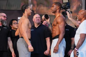 Prediction, pick for Da'Mazion Vanhouter vs. Raphael Akpejiori