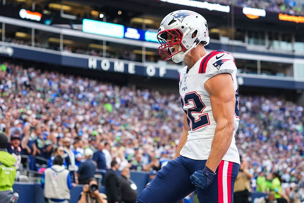 Top tight end buys to trade for in 2026 dynasty fantasy football