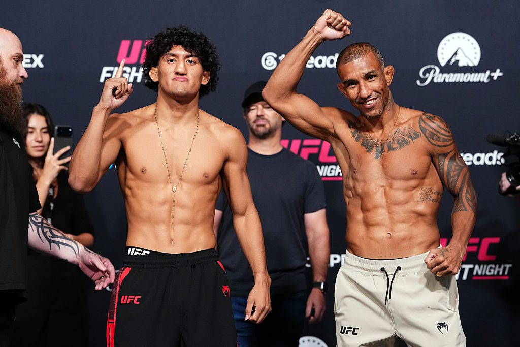 UFC Fight Night: Rosas Jr. vs. Barcelos fight card, odds, betting splits